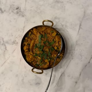 CAULIFLOWER CURRY